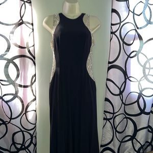 XSCAPE Beaded Column Gown Color Black Size 8